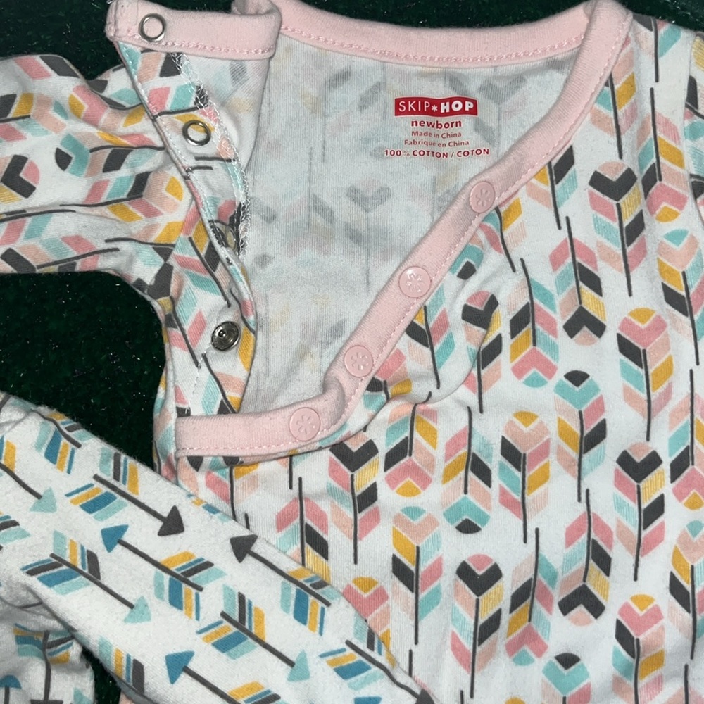 Bundle Of 2 Skip Hop 100% Cotton Button Snap Onesies With Foldable Hand Covers